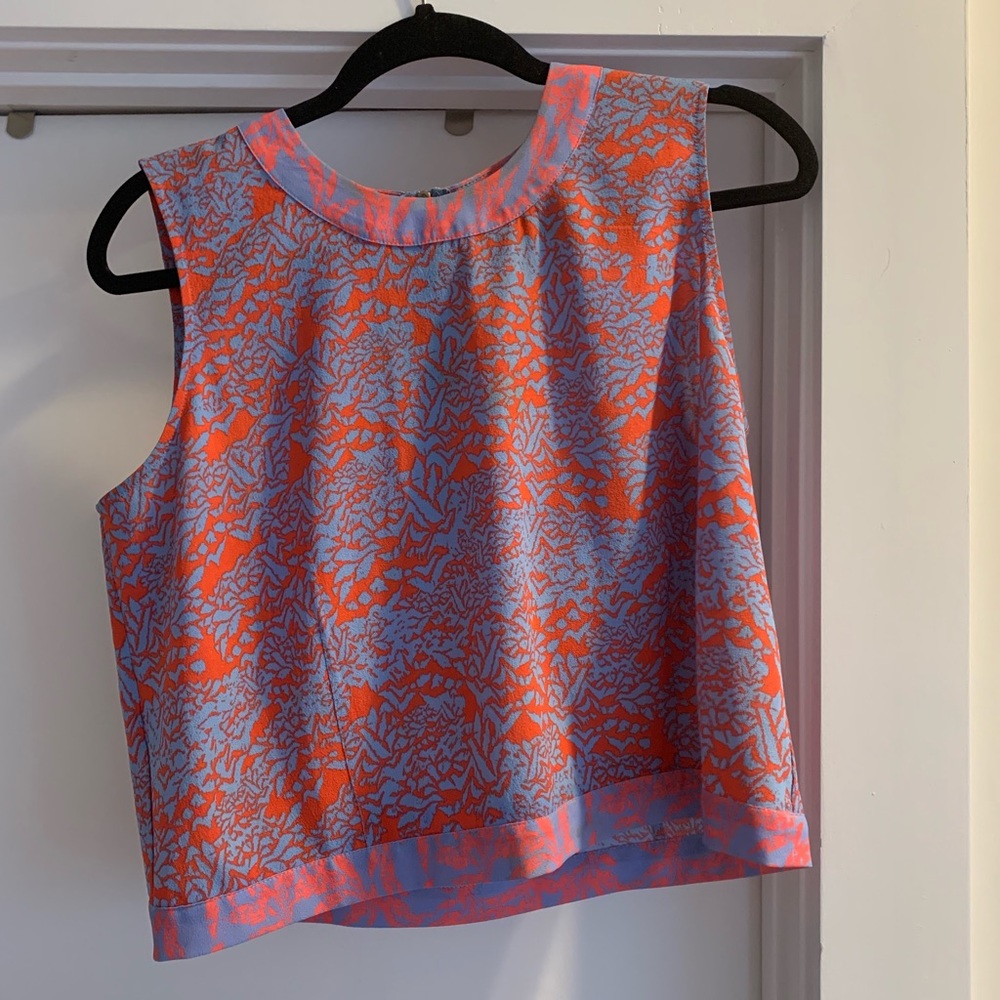 Cute crop top!